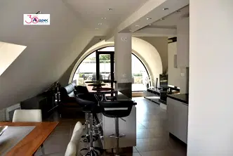 Многостаен апартамент в Добрич, Център