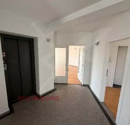 Photo 3 — 5-bedroom apartment in Plovdiv, Centyr