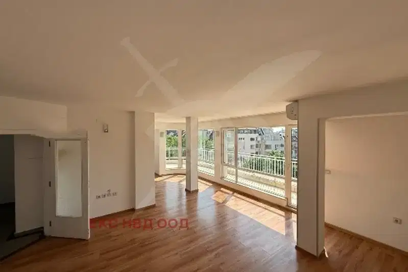 5-bedroom apartment in Plovdiv, Centyr