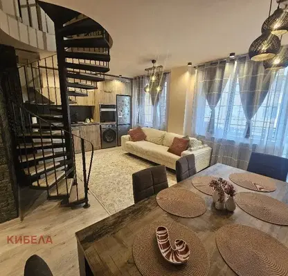 Photo 2 — 5-bedroom apartment in Pernik, Centyr