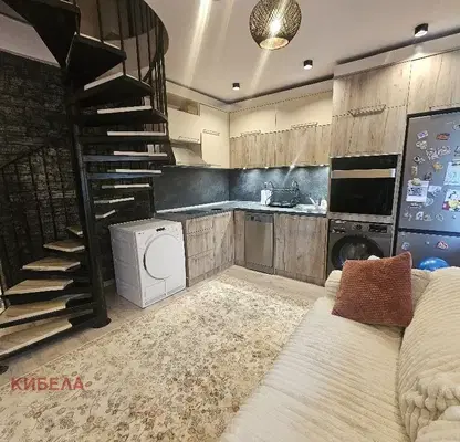 Photo 3 — 5-bedroom apartment in Pernik, Centyr