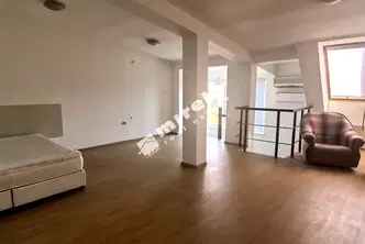 Многостаен апартамент в Ямбол, Център