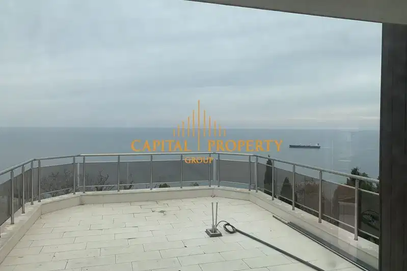 5-bedroom apartment in Varna, Galata