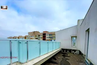 Многостаен апартамент в Русе, Хъшове