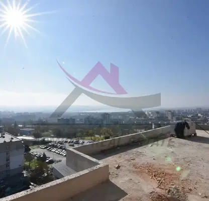 Снимка 2 — Многостаен апартамент във Варна, Изгрев