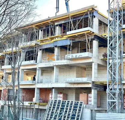 Снимка 3 — Многостаен апартамент във Варна, Изгрев