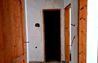 Многостаен апартамент във Враца, Кемера - Художник