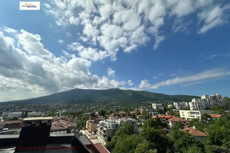 5-bedroom apartment in Sofiya, Knyajevo
