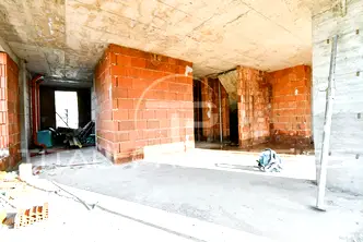 Многостаен апартамент в София, Левски В