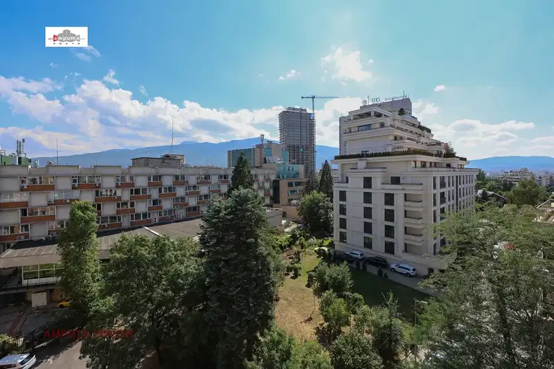 Многостаен апартамент в София, Лозенец