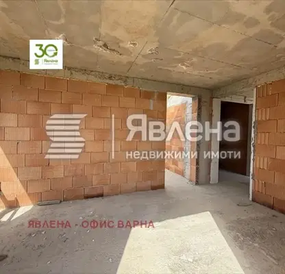 Снимка 5 — Просторен 3-стаен мезонет в Окръжна болница-Генерали, Варна
