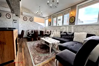 Многостаен апартамент в София, Света Троица