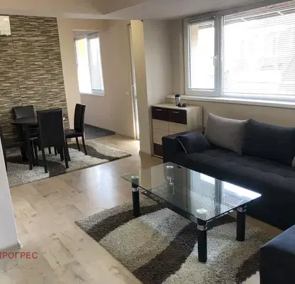 Photo 2 — 5-bedroom apartment in Plovdiv, Sydiiski