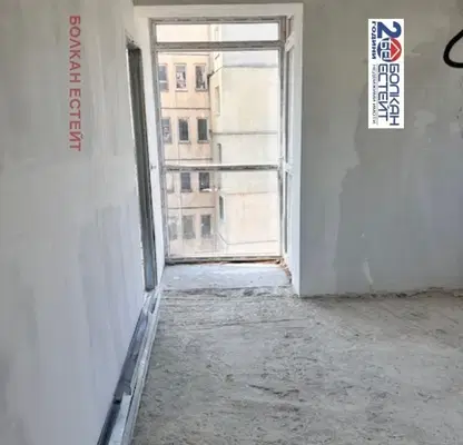 Снимка 3 — Многостаен апартамент във Велико Търново, Зона Б