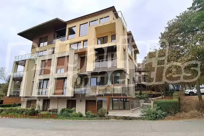 Многостаен апартамент в Бургас, с. Лозенец