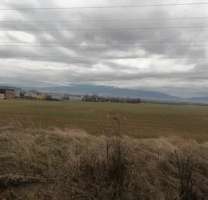 Photo 3 — Agricultural Land in област София, Novi Iskyr