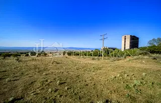 Земеделски имот в София, с. Лозен