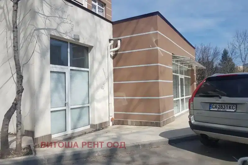 Office in Студентски