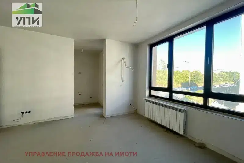 Office in Студентски