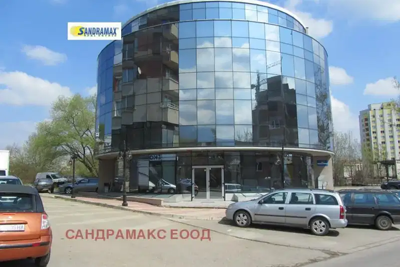 Office in Студентски