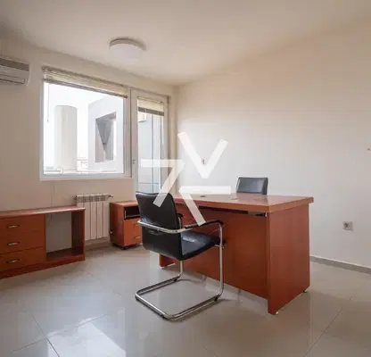 Photo 3 — Office in Sofiya, Belite Brezi