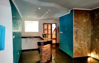 Офис в София, Белите брези