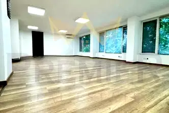 Офис във Варна, Бизнес хотел