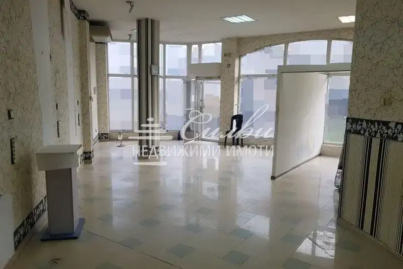 Офис в Шумен, Център