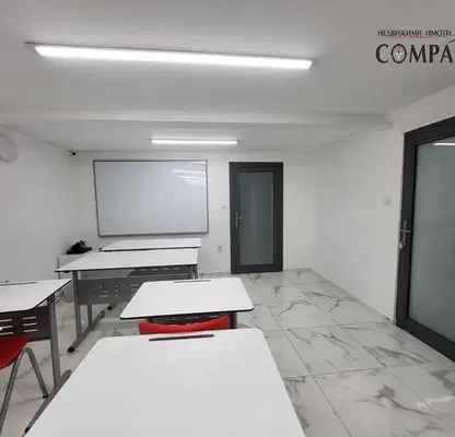 Photo 3 — Office in Dobrich, Centyr