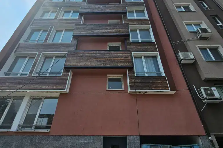 Офис в София, Център