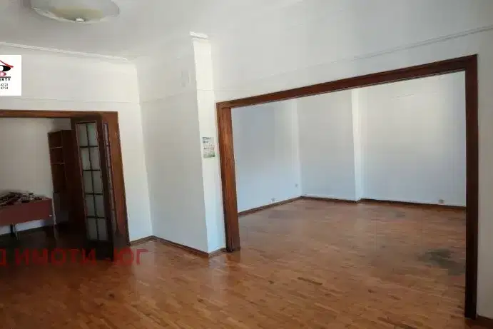 Office in Sofiya, Centyr
