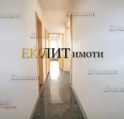 Снимка 2 — Офис в София, Център