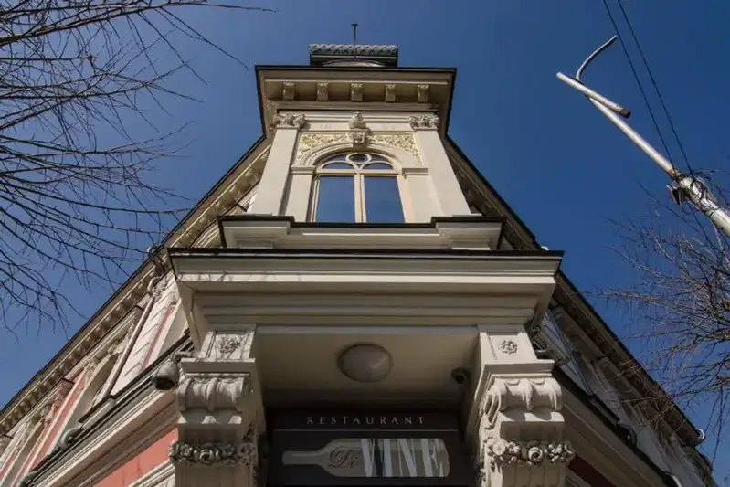 Офис във Варна, Център
