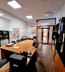 Офис във Варна, Център