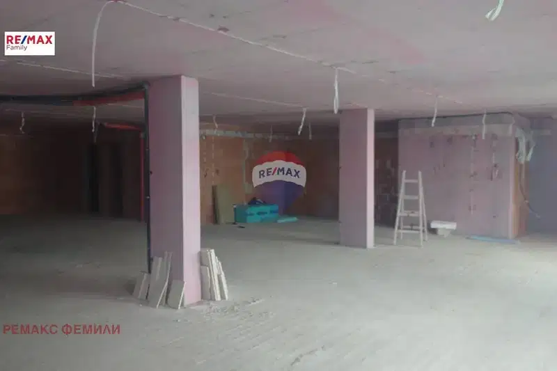 Офис във Варна, Център