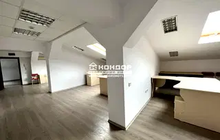 Офис в Пловдив, Център