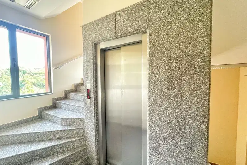 Office in Plovdiv, Centyr
