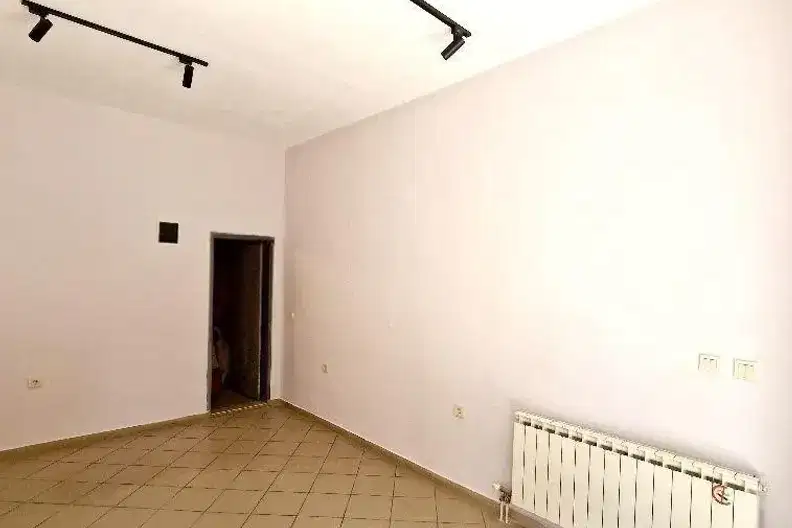 Офис в Русе, Център