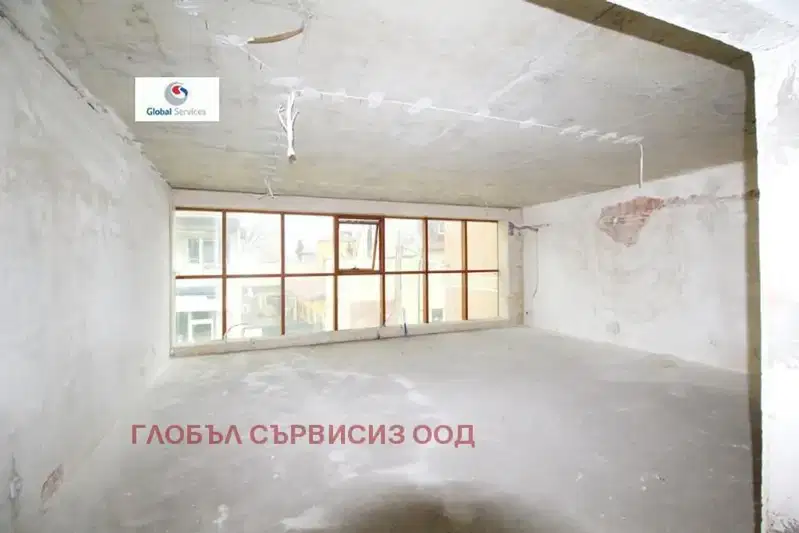 Office in Sofiya, Centyr