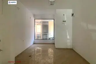 Офис в Русе, Център