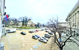 Офис в София, Център