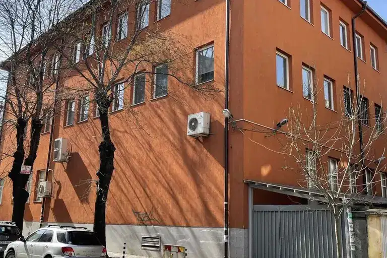 Офис в София, Център