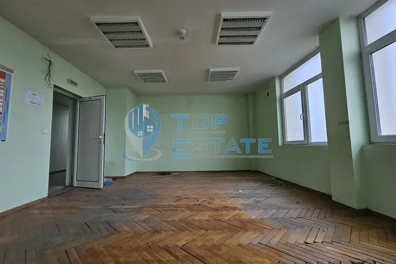 Офис във Велико Търново, Център
