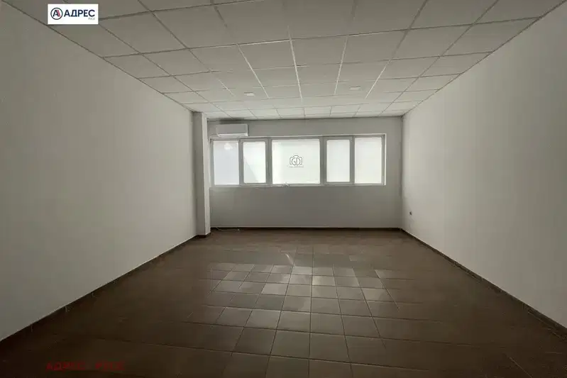 Офис в Русе, Център
