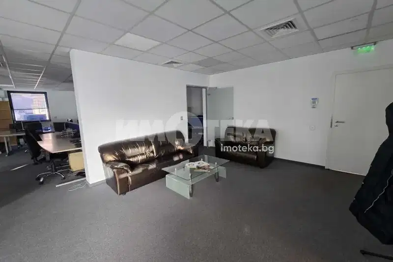 Office in Sofiya, Centyr