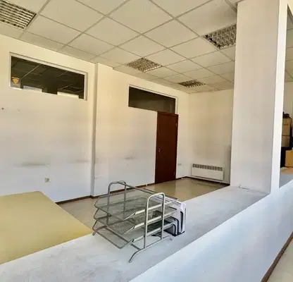 Photo 2 — Office in Dobrich, Centyr