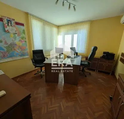 Снимка 3 — Офис в Шумен, Център