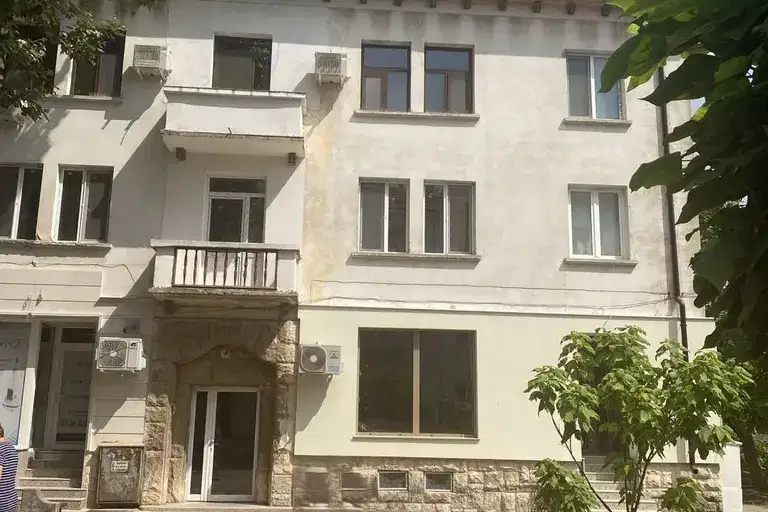 Офис във Враца, Център