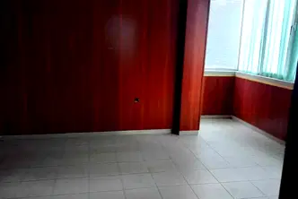 Офис във Варна, Център