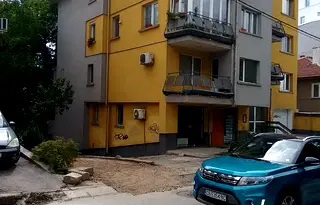 Офис в София, Гео Милев